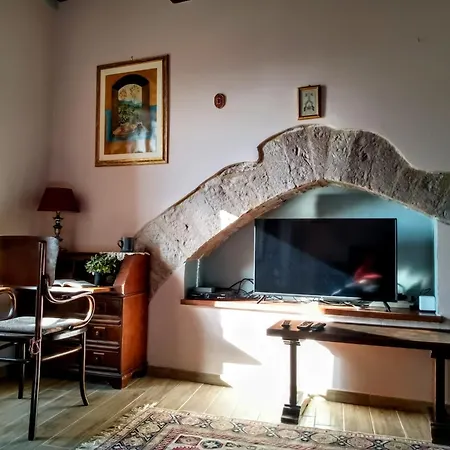 Dell'arco - *